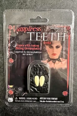 Custom-fit Vampiress Fangs
