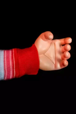 TRICK OR TREAT STUDIOS Ultimate Chucky Doll [Lifesize 29"] -Creepsville Horror Shop uc handdetail1